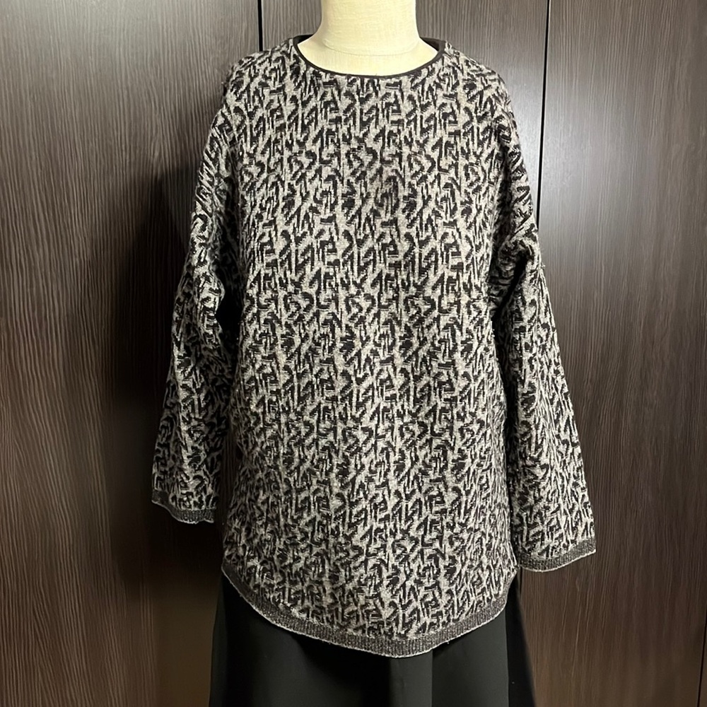 Benolton Sweater